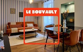 Le Bouvault, style Appart'Hôtel , à Nevers proche Gare, services haut de gamme by PRIMO C0NCIERGERIE
